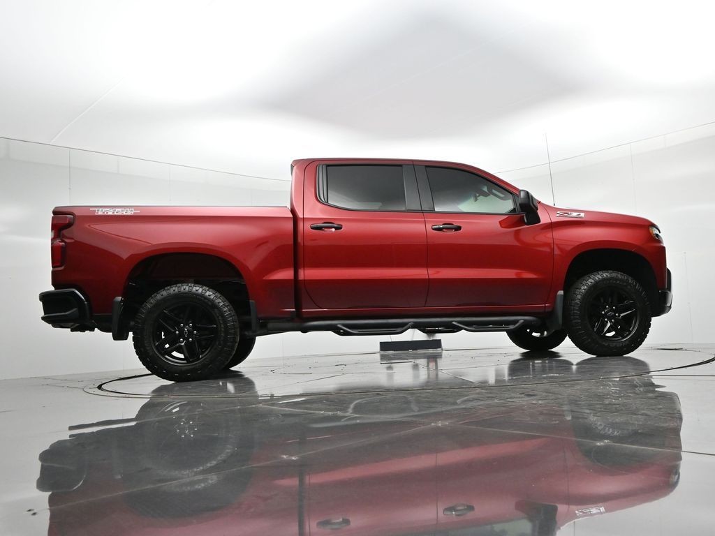 Chevrolet Silverado 1500 LTD Vehicle Full-screen Gallery Image 28