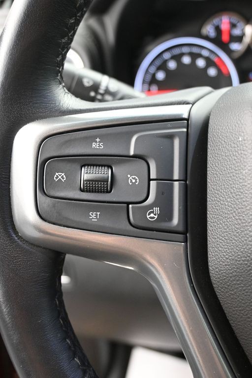 Chevrolet Silverado 1500 LTD Vehicle Full-screen Gallery Image 16