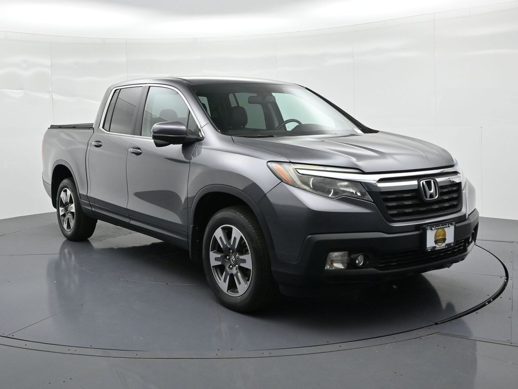 Honda Ridgeline Vehicle Full-screen Gallery Image 4