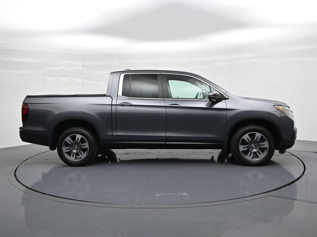 Honda Ridgeline Vehicle Full-screen Gallery Image 5