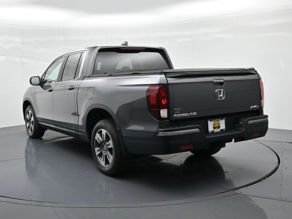 Honda Ridgeline Vehicle Full-screen Gallery Image 8