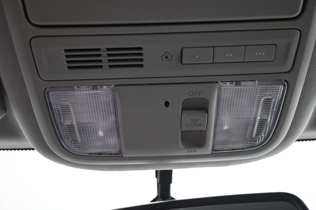 Honda Ridgeline Vehicle Full-screen Gallery Image 15