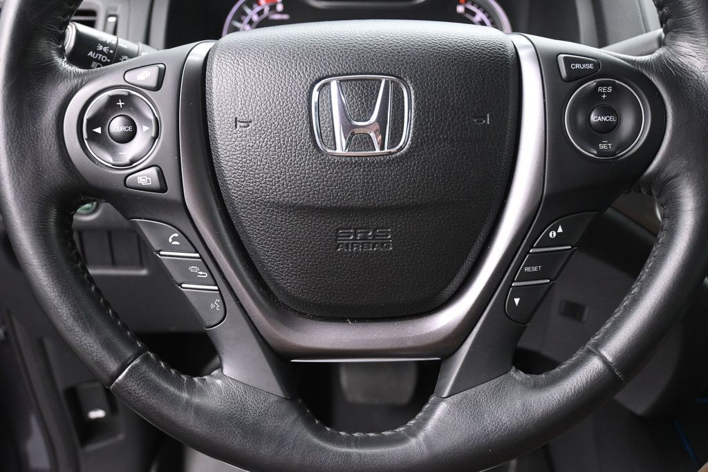 Honda Ridgeline Vehicle Full-screen Gallery Image 16