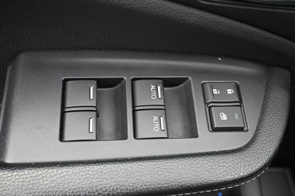 Honda Ridgeline Vehicle Full-screen Gallery Image 21