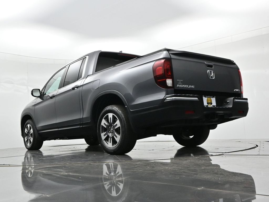 Honda Ridgeline Vehicle Full-screen Gallery Image 26