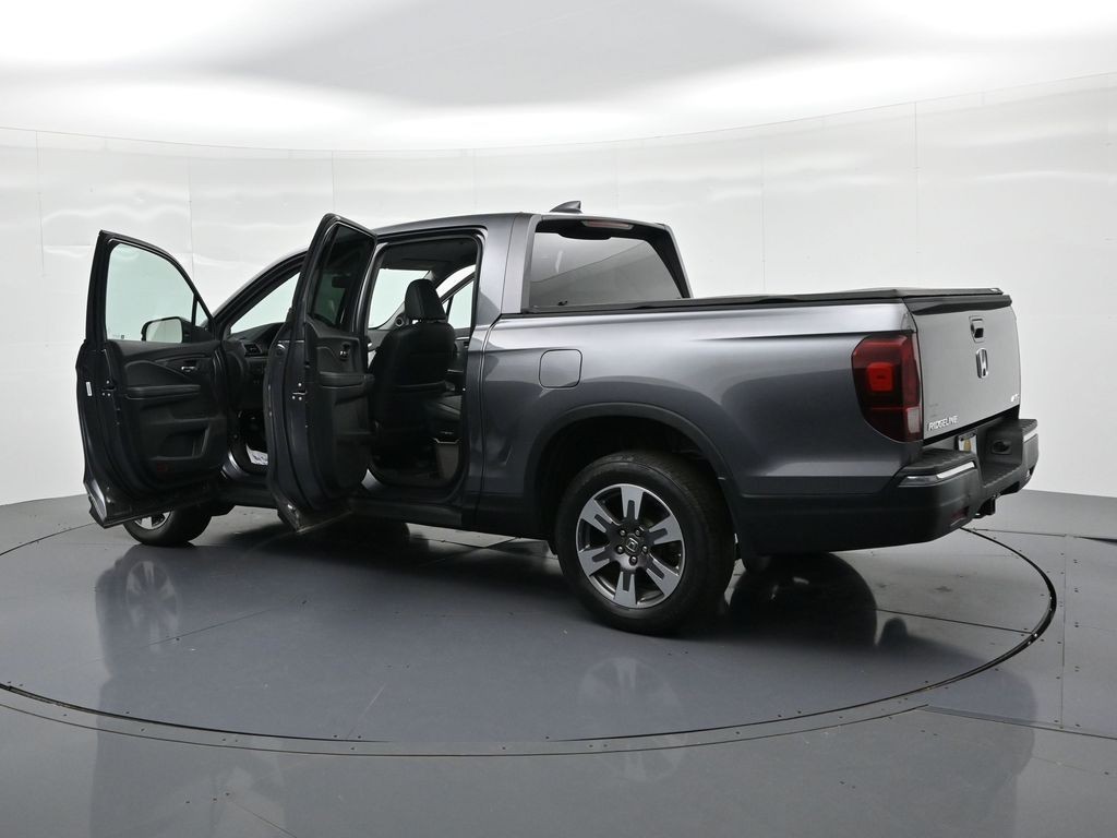 Honda Ridgeline Vehicle Full-screen Gallery Image 31