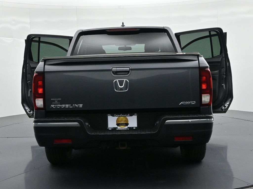 Honda Ridgeline Vehicle Full-screen Gallery Image 33