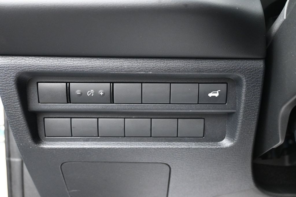Mitsubishi Outlander Vehicle Full-screen Gallery Image 18