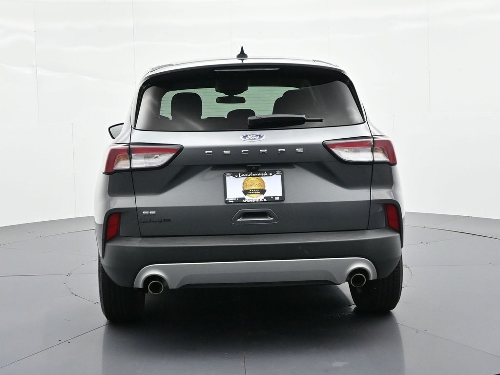 Ford Escape Vehicle Full-screen Gallery Image 7