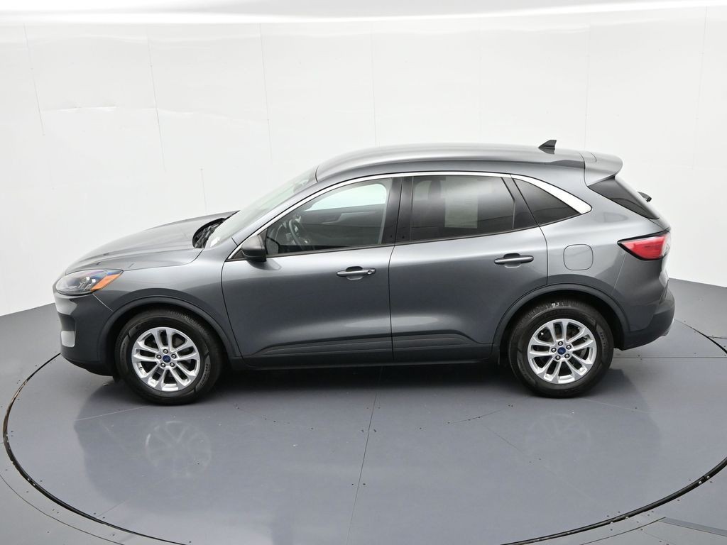 Ford Escape Vehicle Full-screen Gallery Image 16