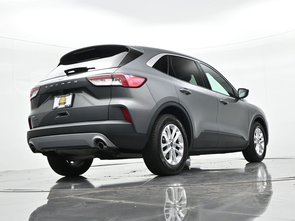 Ford Escape Vehicle Full-screen Gallery Image 19
