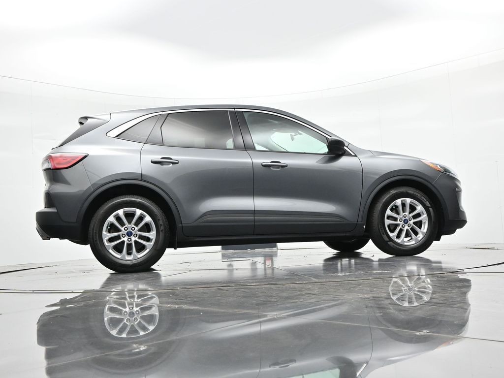 Ford Escape Vehicle Full-screen Gallery Image 20