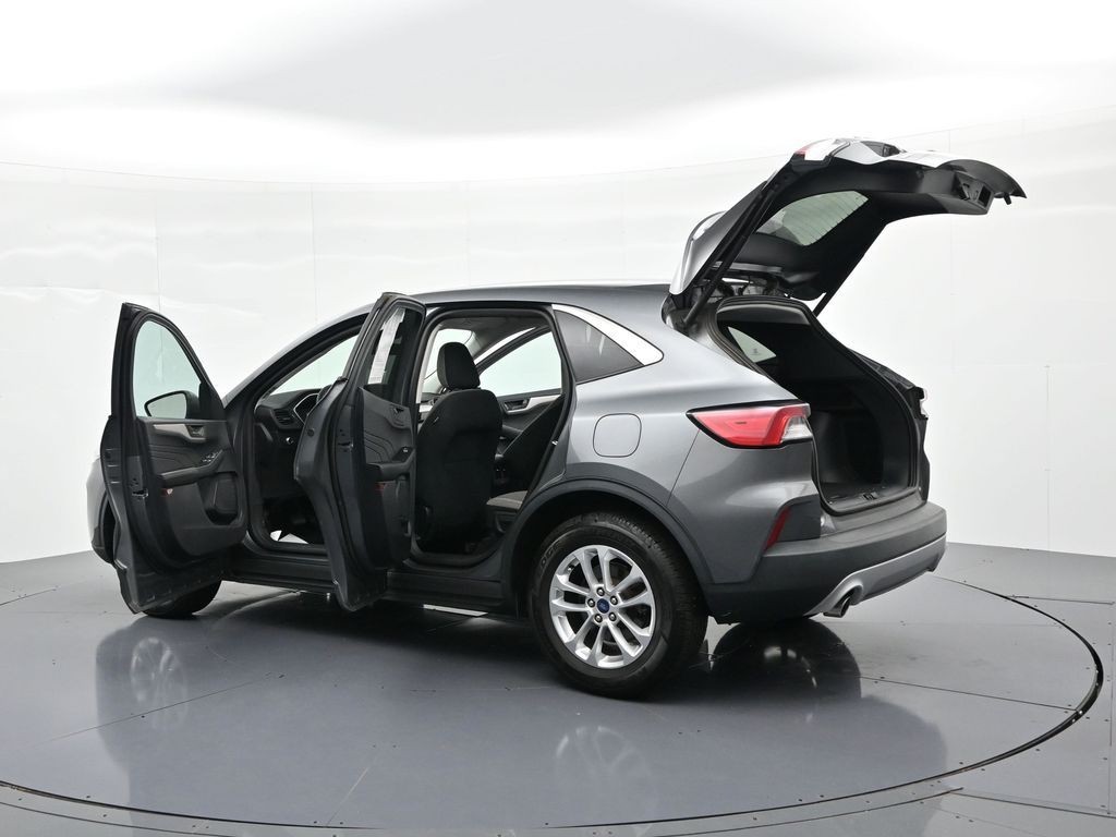 Ford Escape Vehicle Full-screen Gallery Image 22