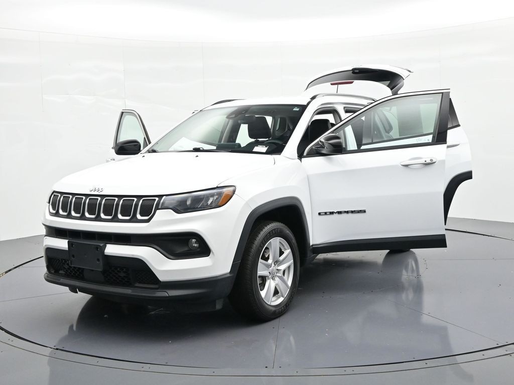 Jeep Compass Vehicle Full-screen Gallery Image 25