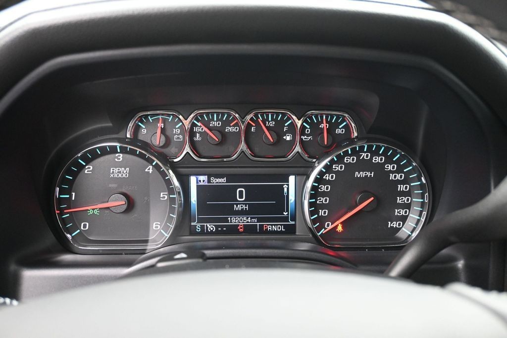 GMC Sierra 1500 Vehicle Full-screen Gallery Image 10