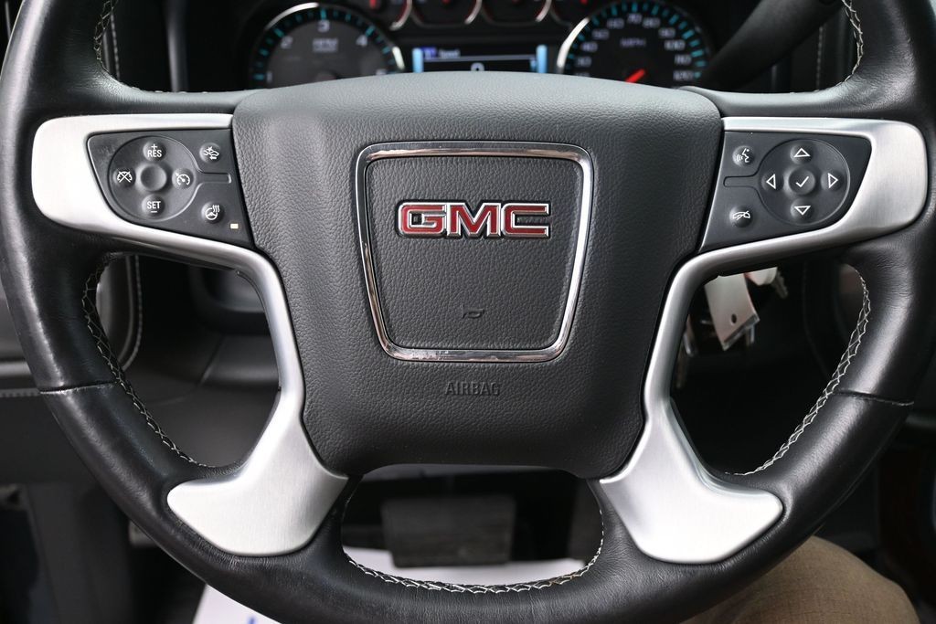 GMC Sierra 1500 Vehicle Full-screen Gallery Image 15