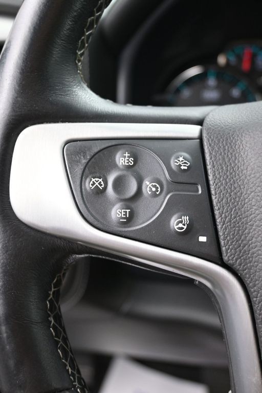 GMC Sierra 1500 Vehicle Full-screen Gallery Image 17
