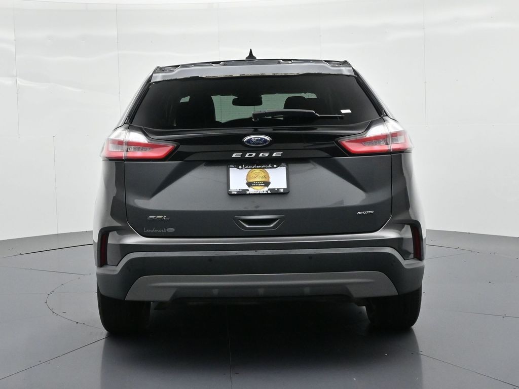 Ford Edge Vehicle Full-screen Gallery Image 7