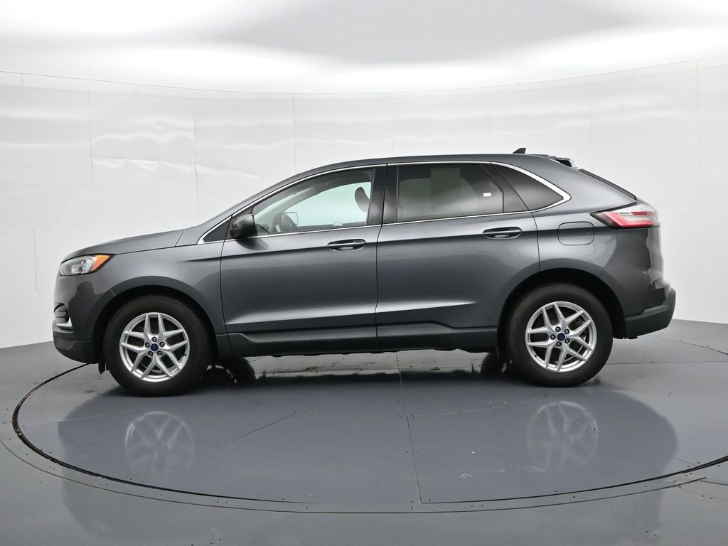Ford Edge Vehicle Full-screen Gallery Image 9