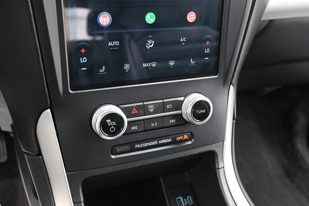 Ford Edge Vehicle Full-screen Gallery Image 11