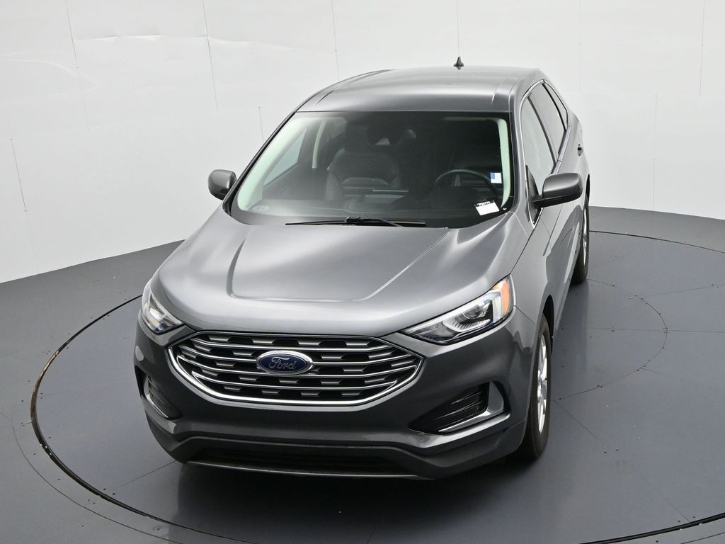 Ford Edge Vehicle Full-screen Gallery Image 16