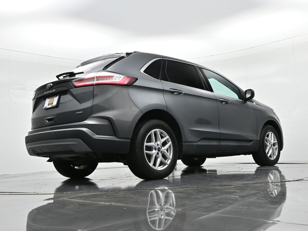 Ford Edge Vehicle Full-screen Gallery Image 21