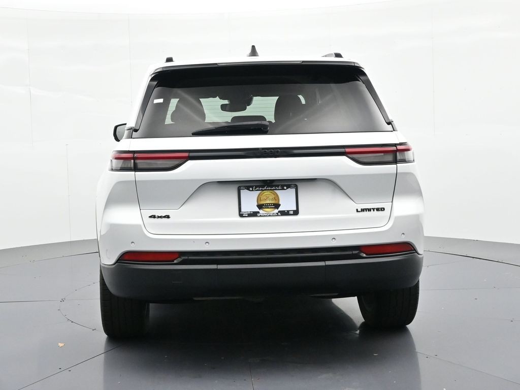 Jeep Grand Cherokee Vehicle Full-screen Gallery Image 03