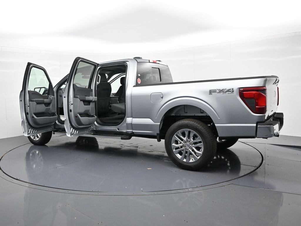 Ford F-150 Vehicle Full-screen Gallery Image 27