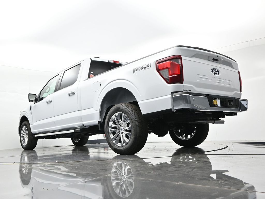 Ford F-150 Vehicle Full-screen Gallery Image 22