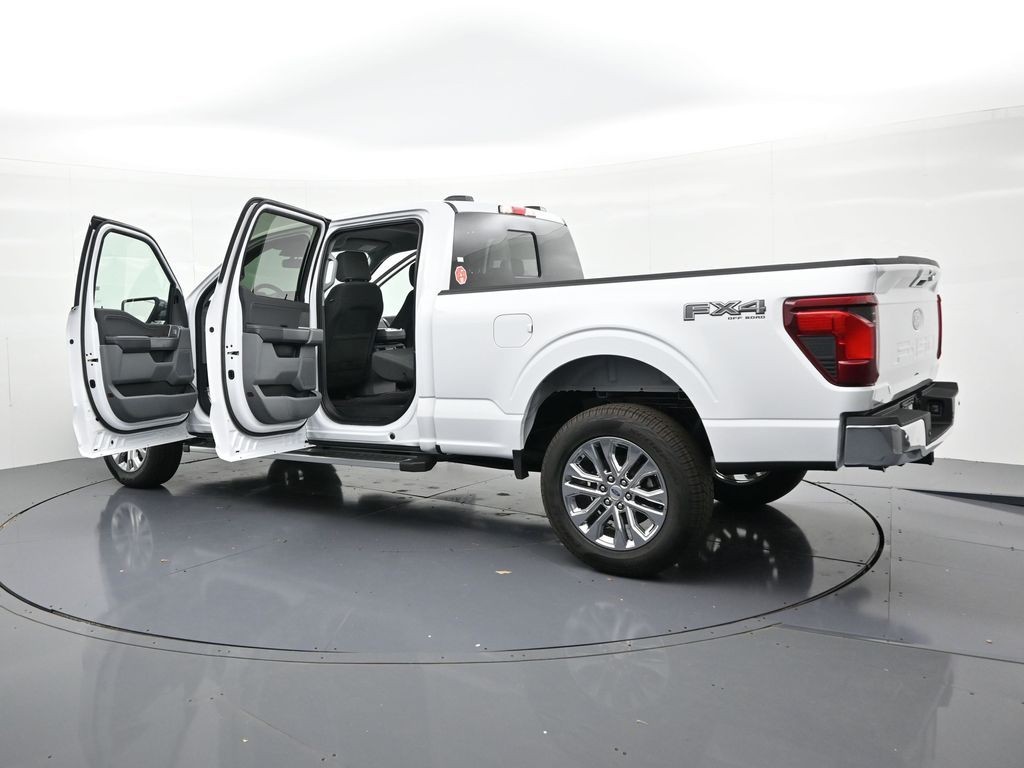 Ford F-150 Vehicle Full-screen Gallery Image 27