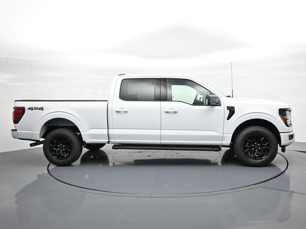 Ford F-150 Vehicle Full-screen Gallery Image 5