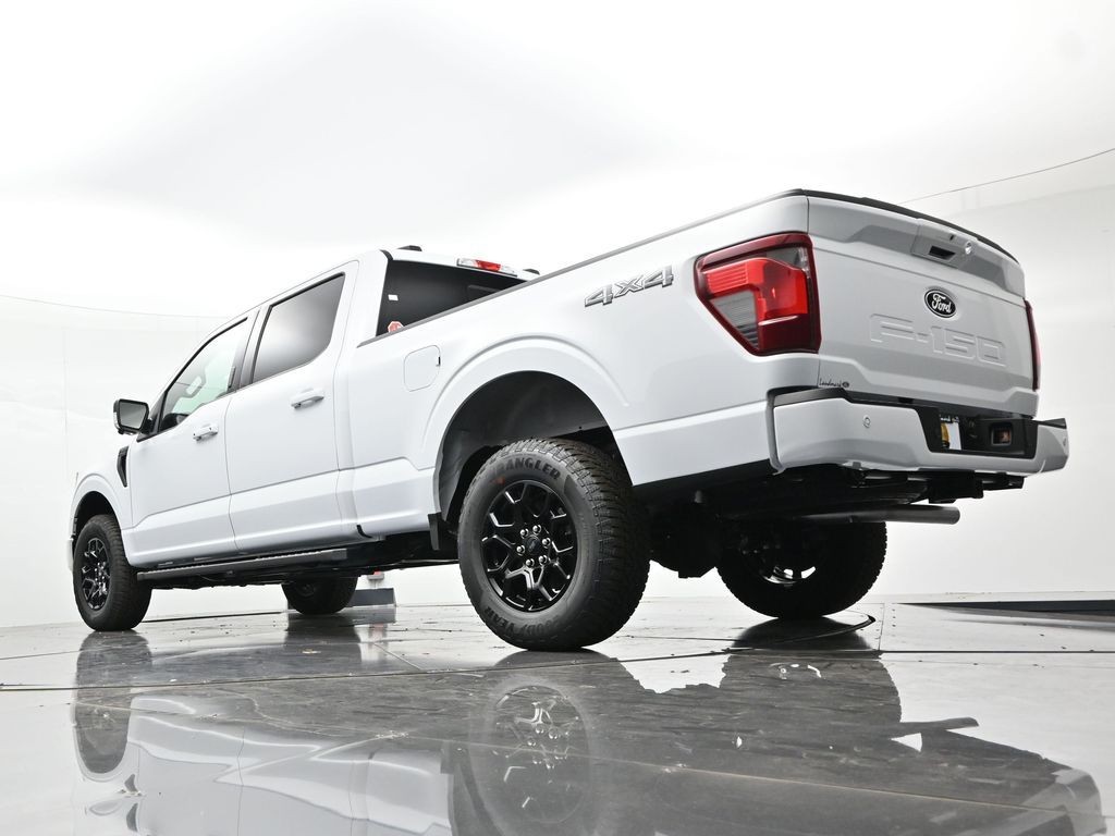 Ford F-150 Vehicle Full-screen Gallery Image 20