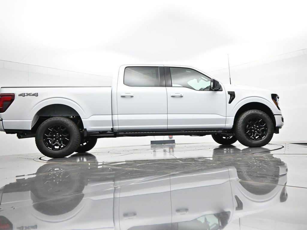 Ford F-150 Vehicle Full-screen Gallery Image 23