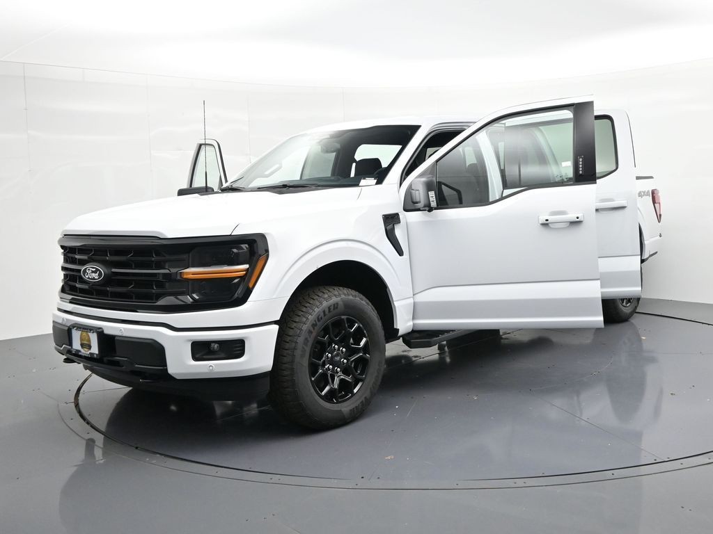 Ford F-150 Vehicle Full-screen Gallery Image 26