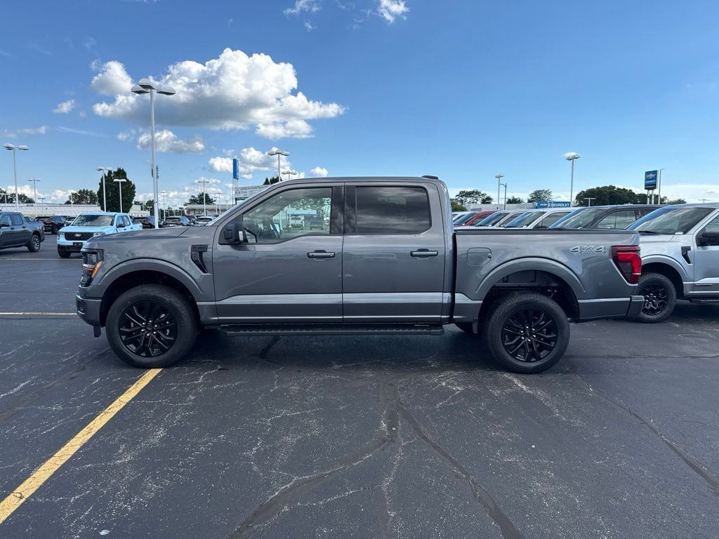 Ford F-150 Vehicle Full-screen Gallery Image 4