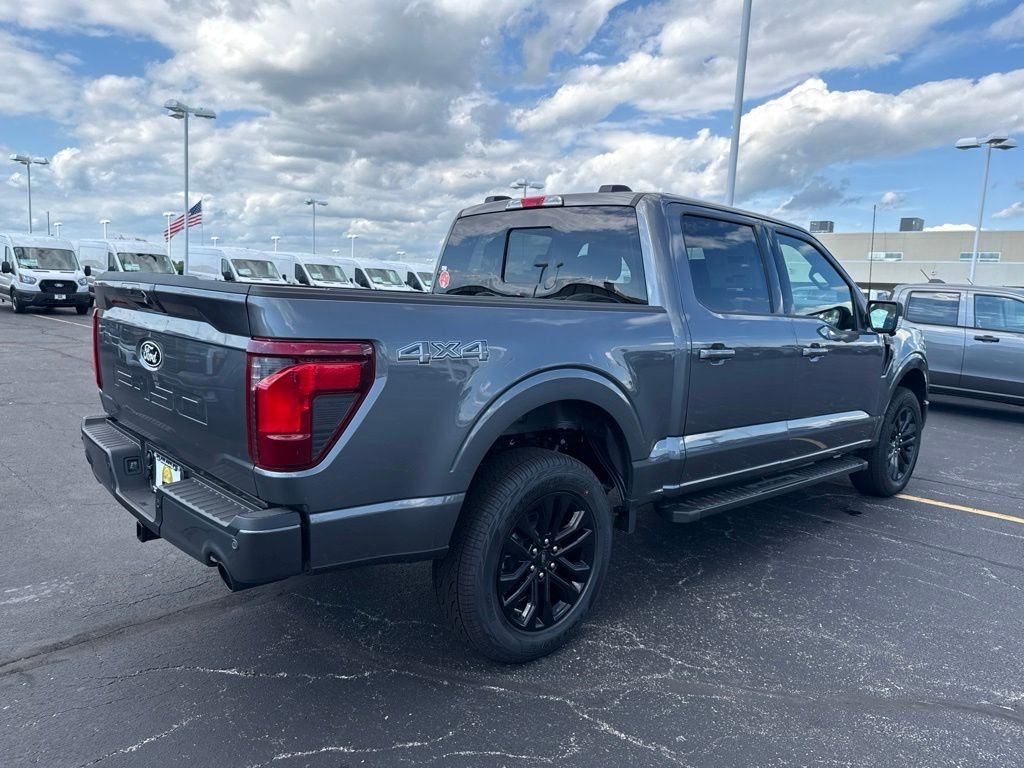 Ford F-150 Vehicle Full-screen Gallery Image 6