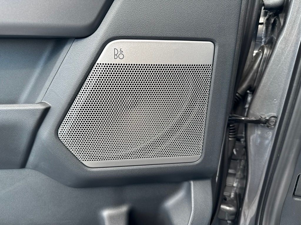 Ford F-150 Vehicle Full-screen Gallery Image 15