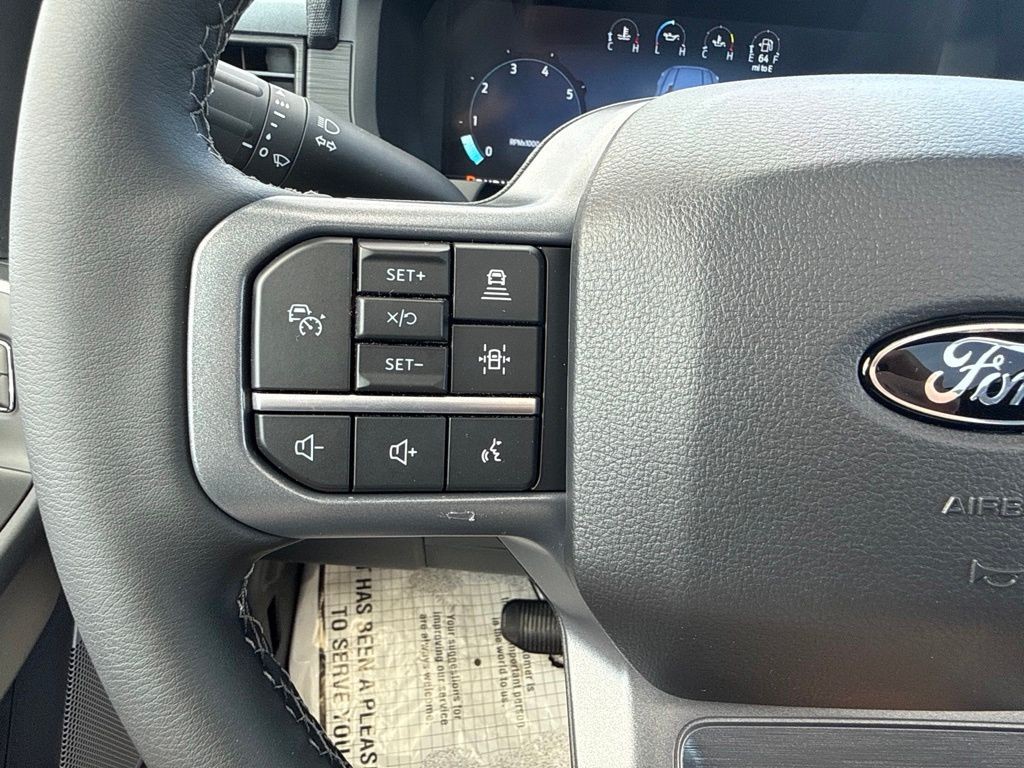 Ford F-150 Vehicle Full-screen Gallery Image 19