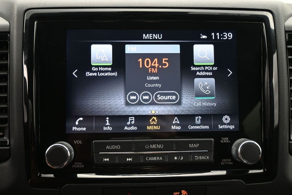 Nissan Frontier Vehicle Full-screen Gallery Image 11