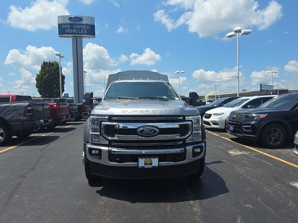 Ford Super Duty F-450 DRW Vehicle Full-screen Gallery Image 11