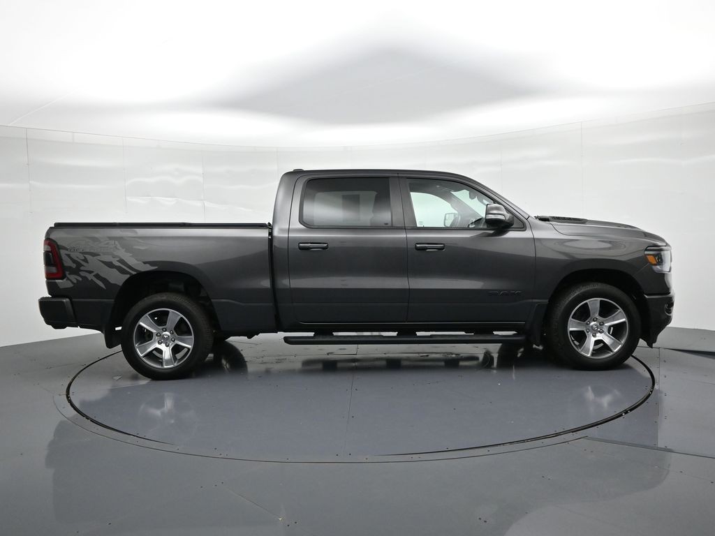 Ram 1500 Vehicle Full-screen Gallery Image 5