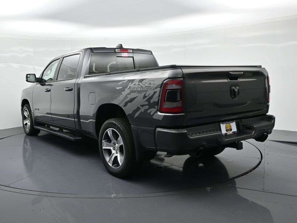 Ram 1500 Vehicle Full-screen Gallery Image 8