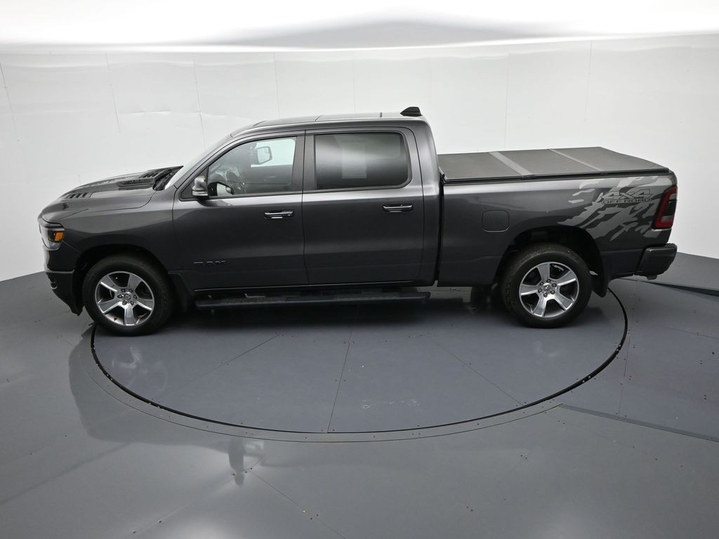 Ram 1500 Vehicle Full-screen Gallery Image 16