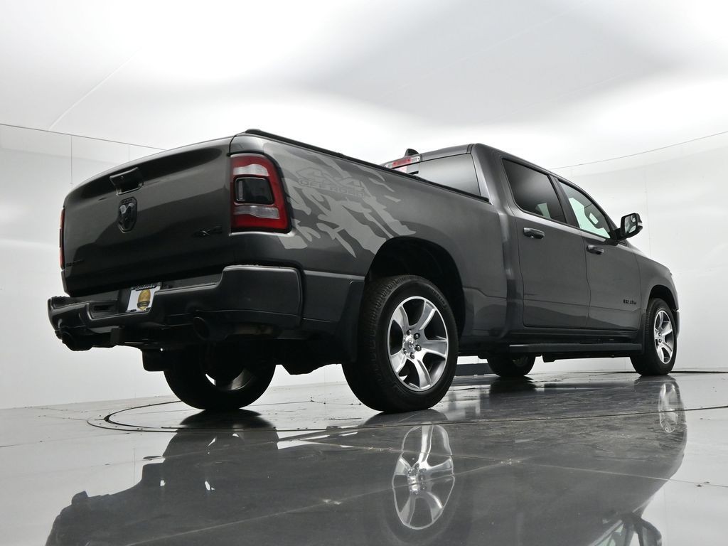 Ram 1500 Vehicle Full-screen Gallery Image 19