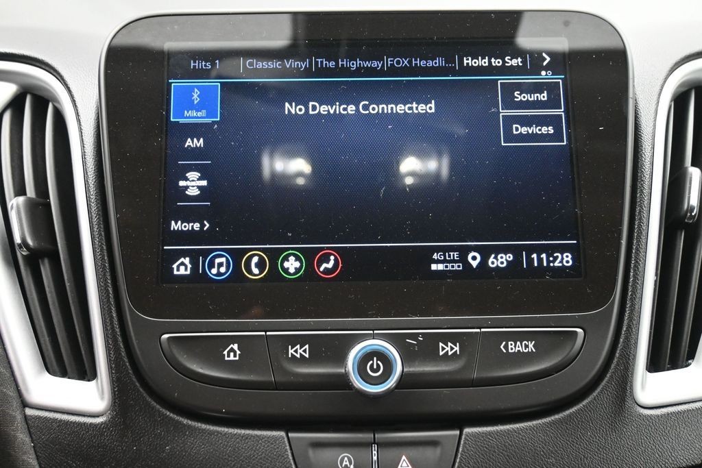 Chevrolet Malibu Vehicle Full-screen Gallery Image 11