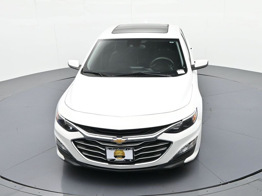 Chevrolet Malibu Vehicle Full-screen Gallery Image 22