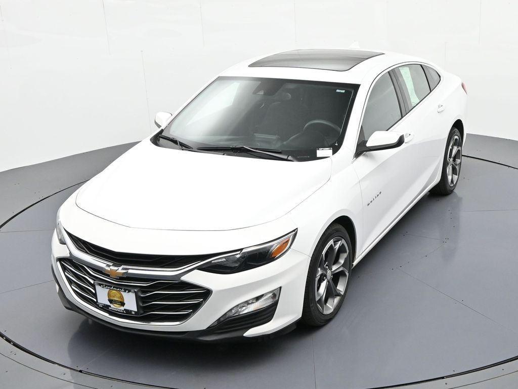 Chevrolet Malibu Vehicle Full-screen Gallery Image 23