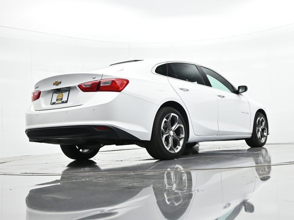 Chevrolet Malibu Vehicle Full-screen Gallery Image 27