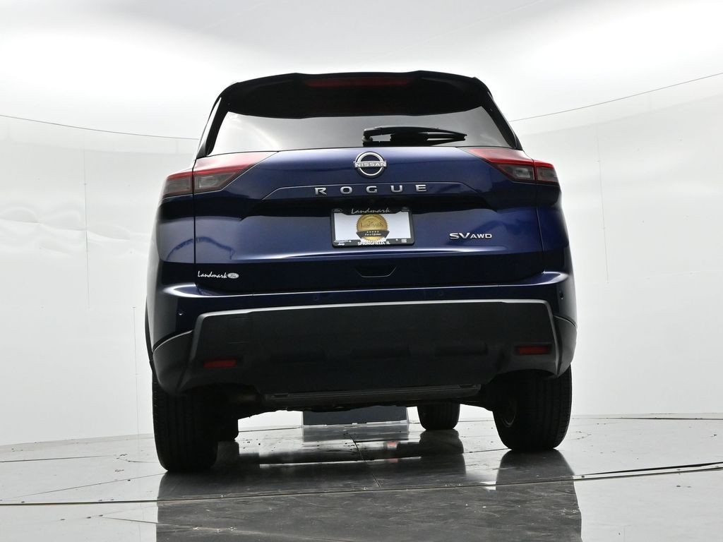 Nissan Rogue Vehicle Full-screen Gallery Image 20