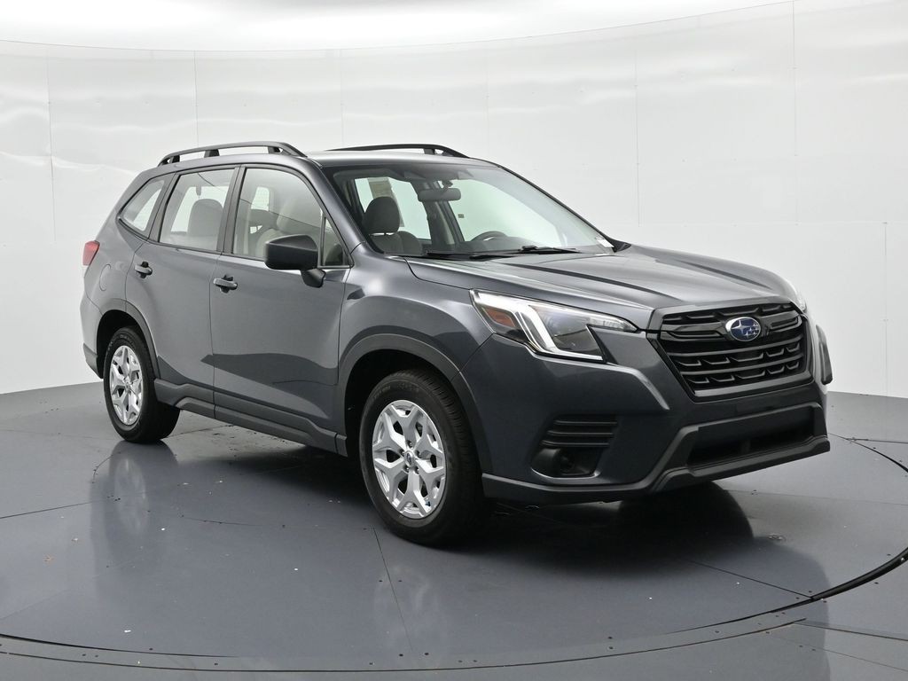 Subaru Forester Vehicle Full-screen Gallery Image 4